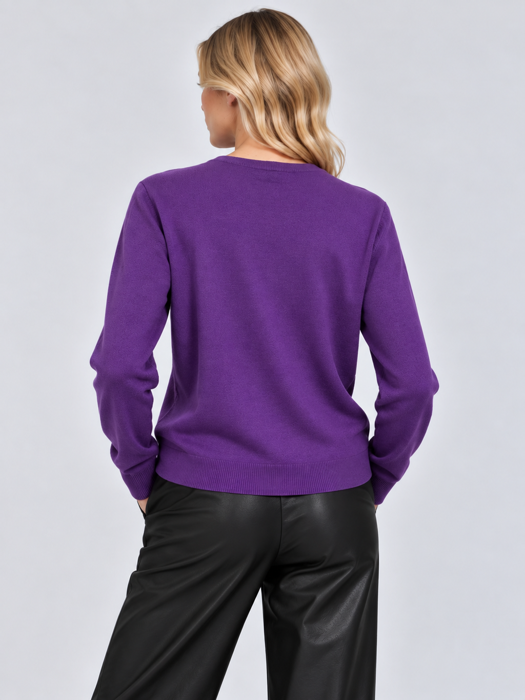 color:PURPLE