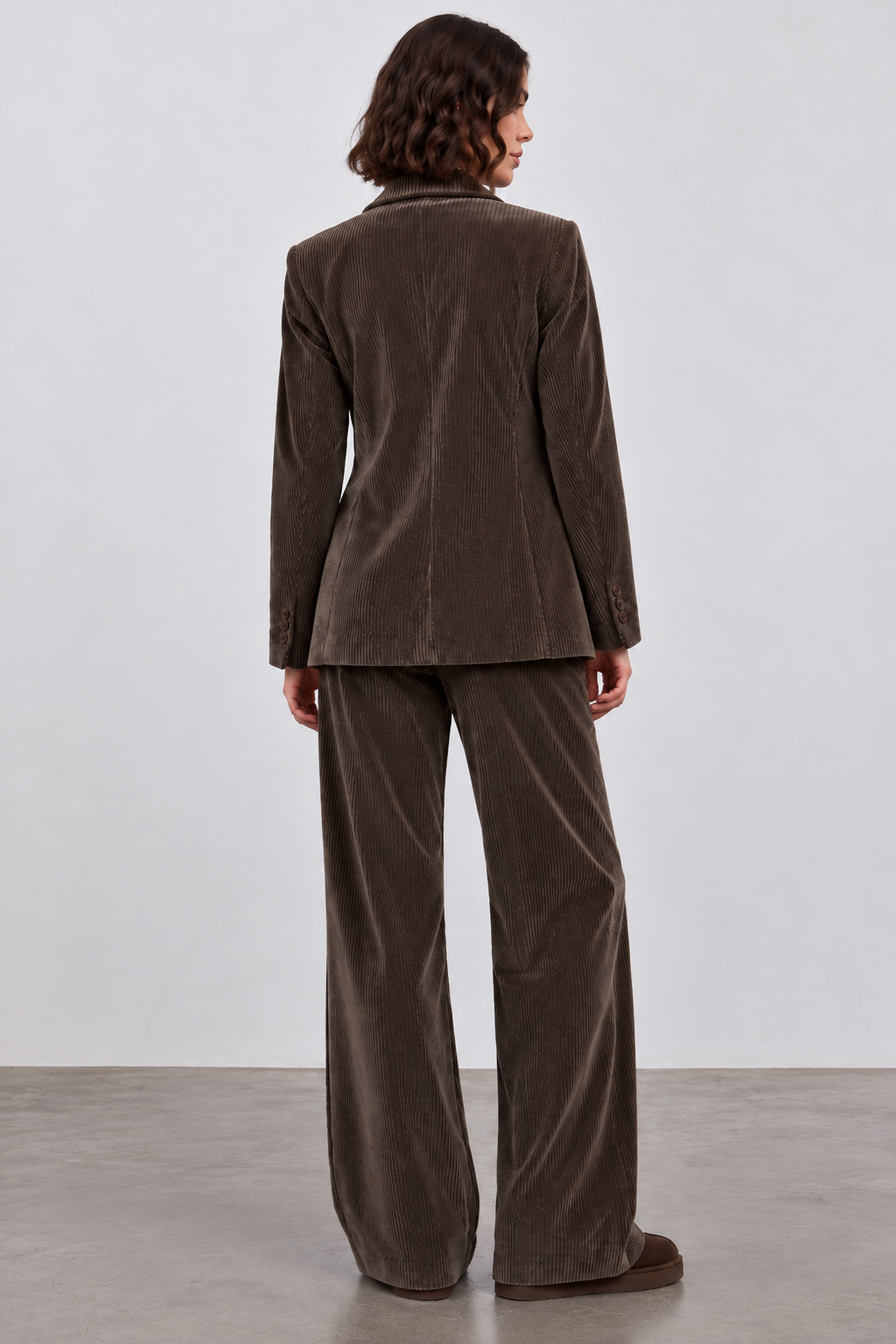 color:BROWN