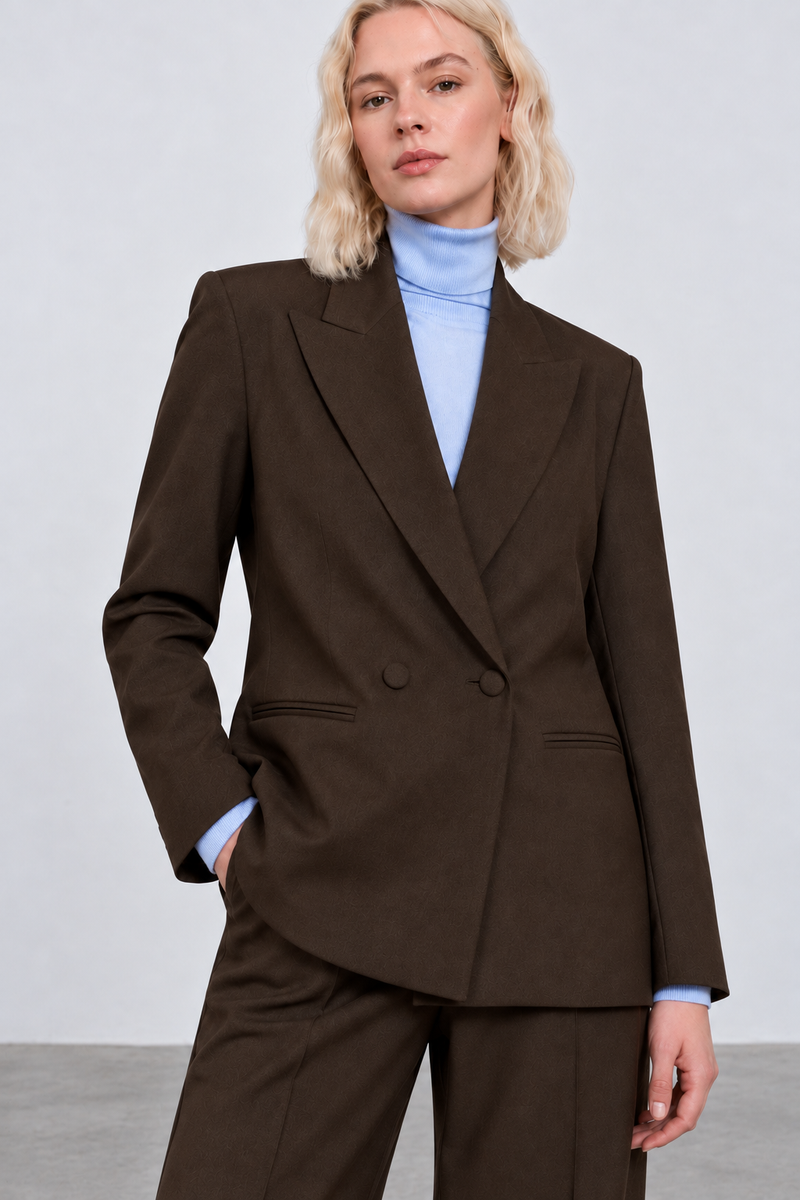 color:BROWN