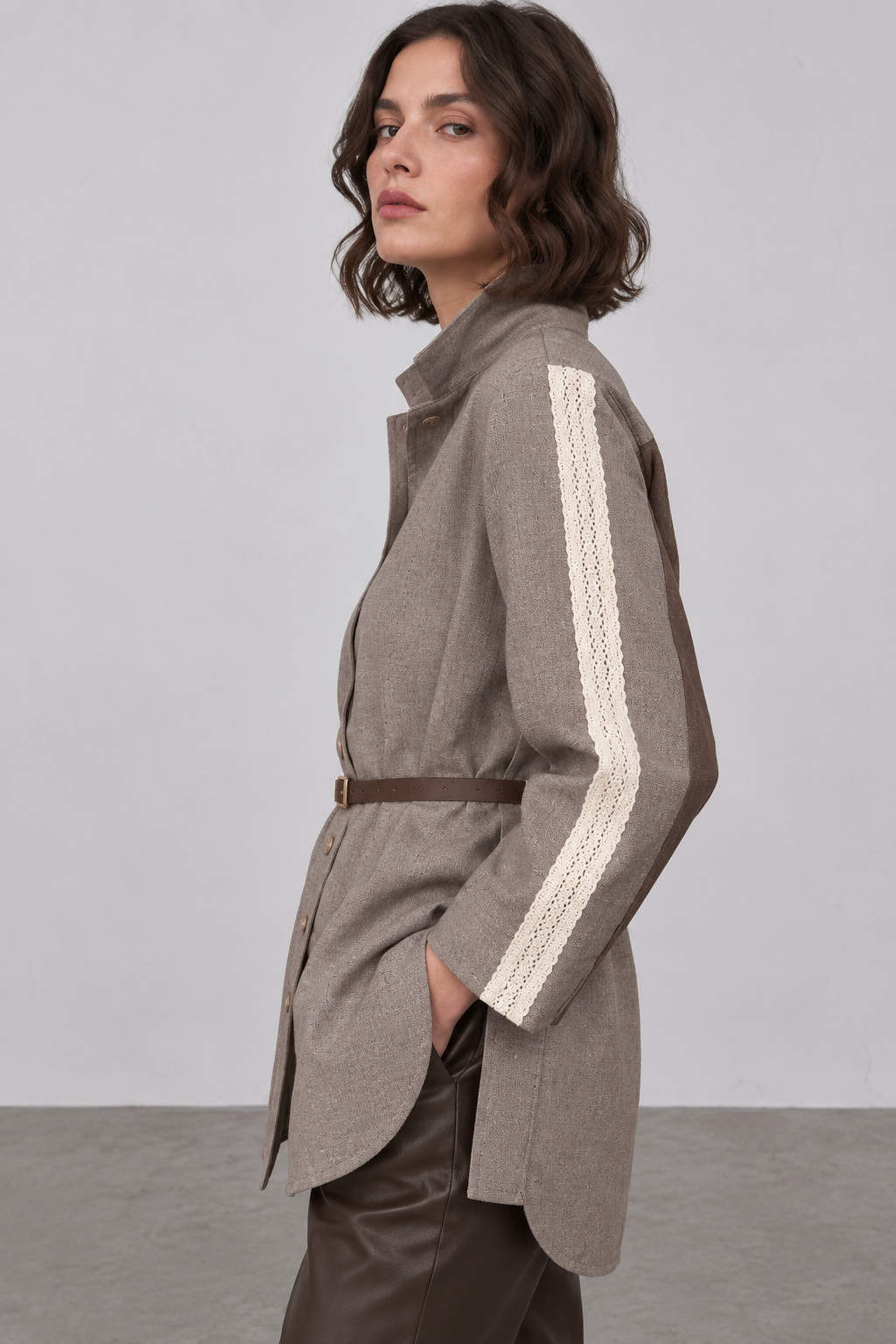 color:CHOCOLATE