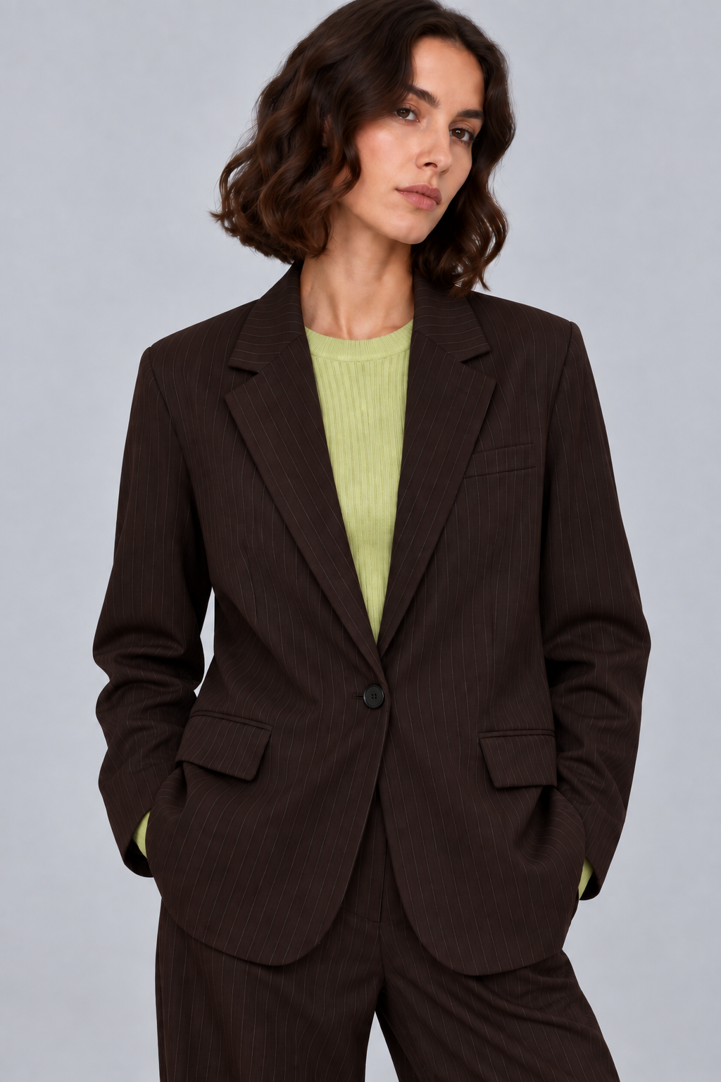 color:CHOCOLATE