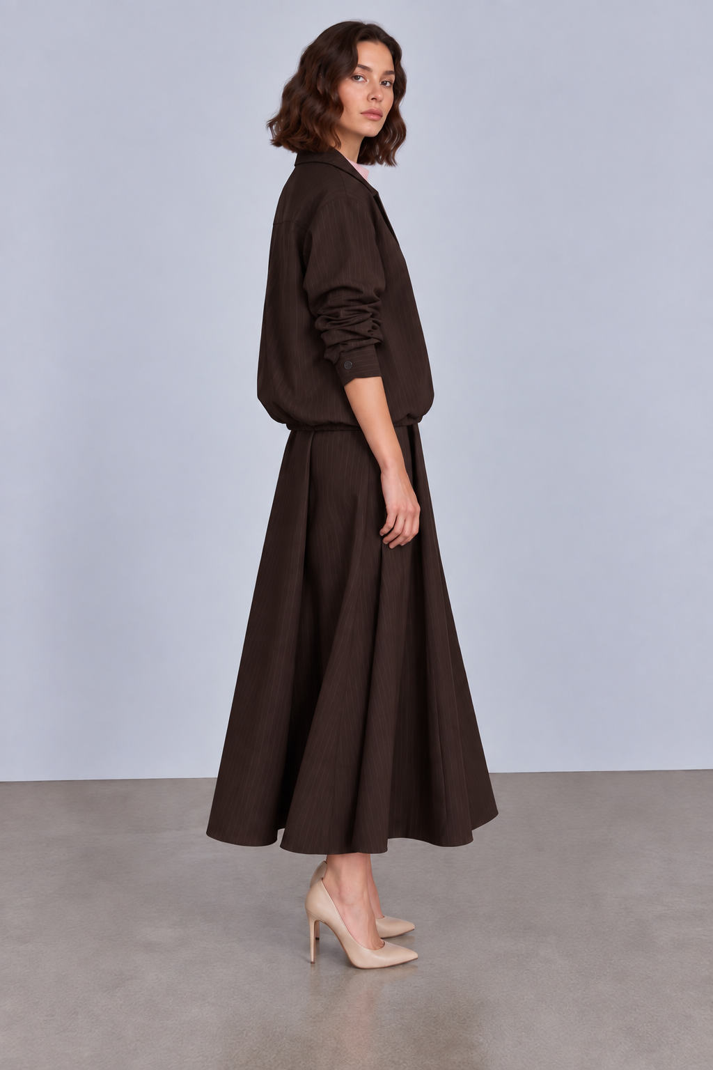 color:CHOCOLATE