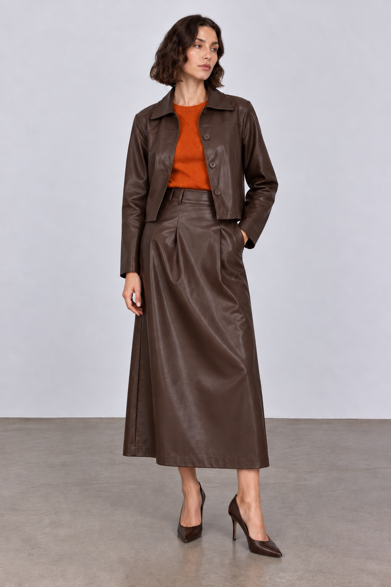 color:CHOCOLATE