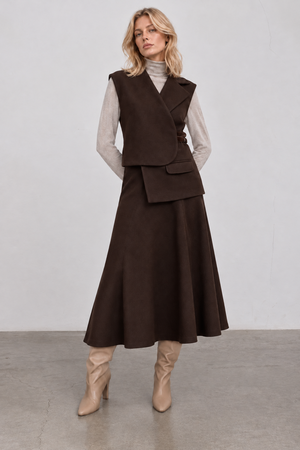 color:BROWN