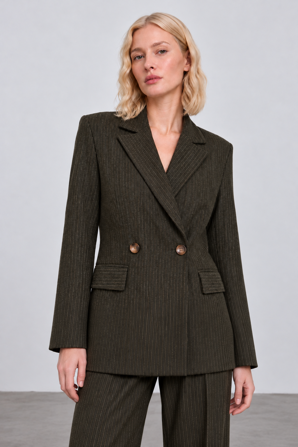 color:KHAKI