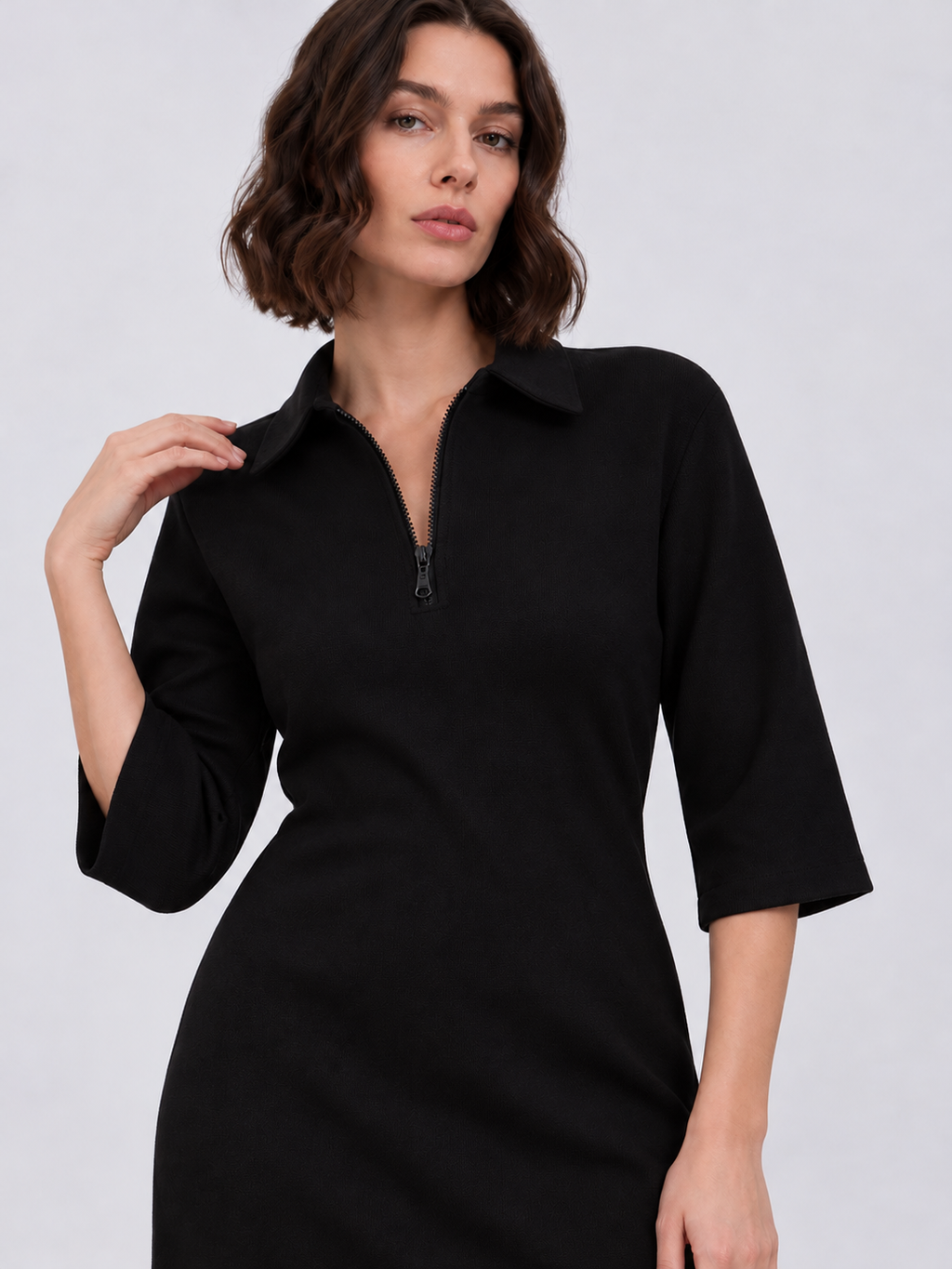 color:BLACK