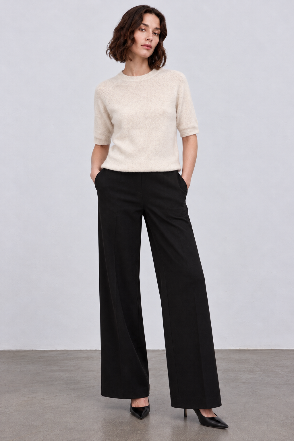 color:BLACK