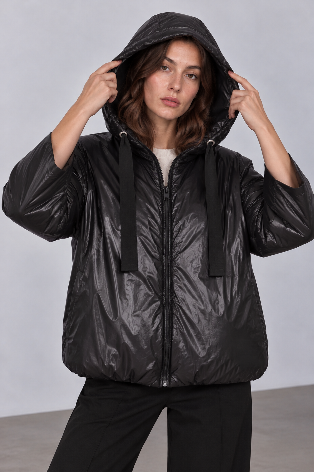 color:BLACK