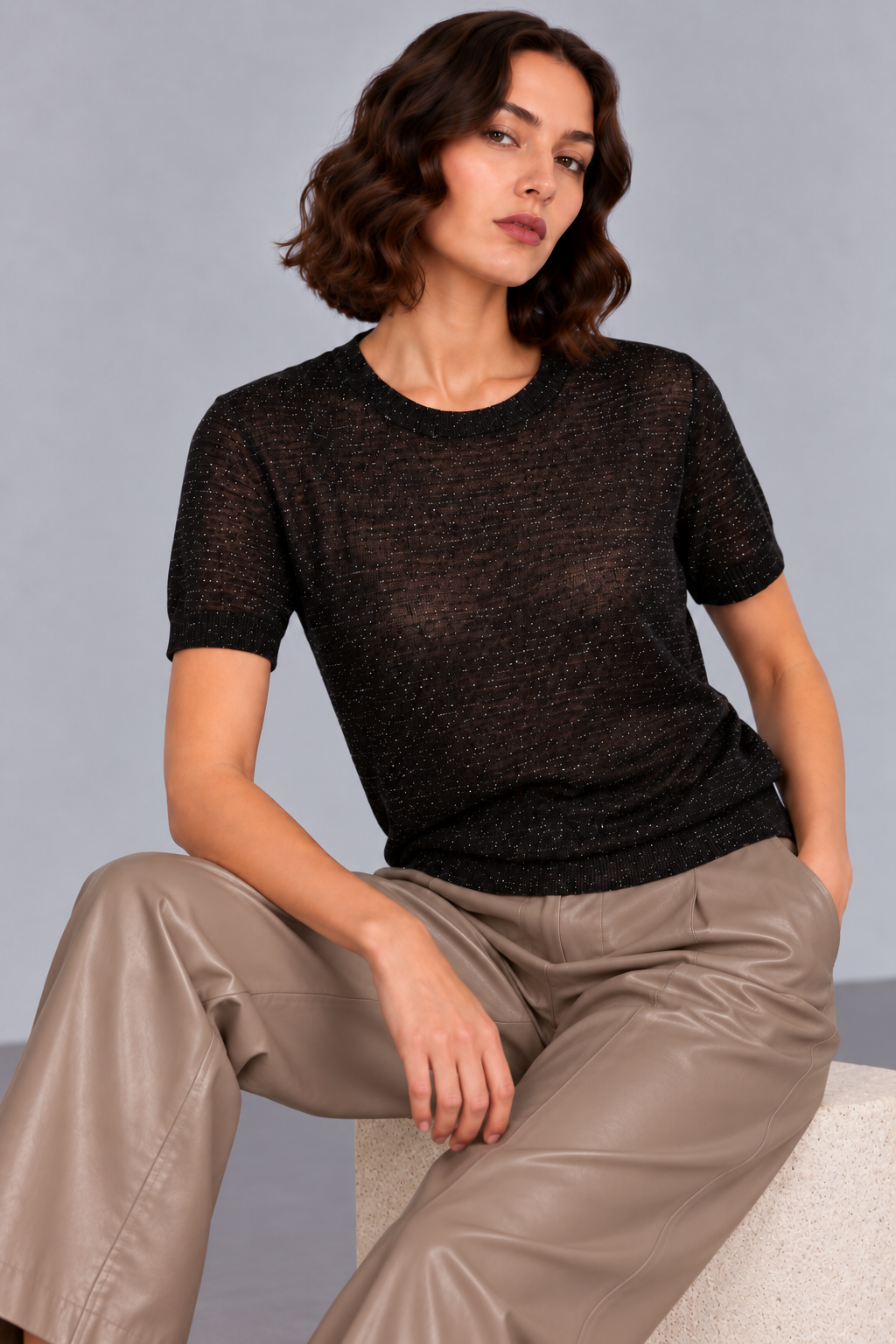 color:BLACK