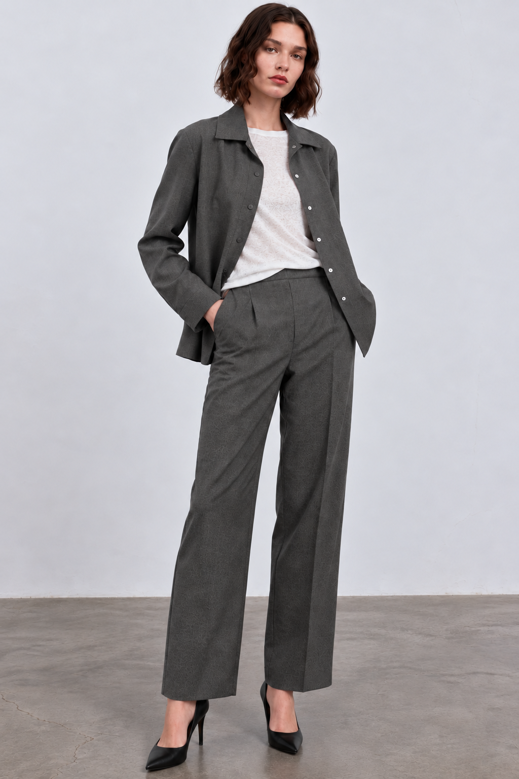 color:DARK GREY