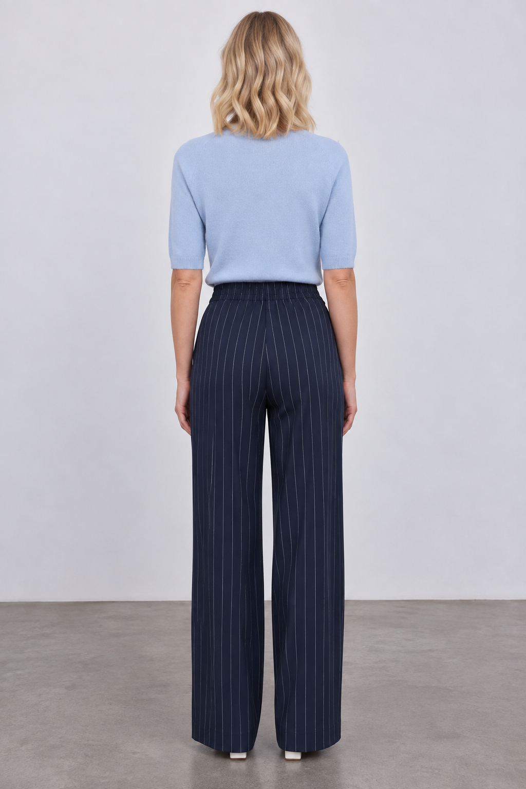color:INDIGO