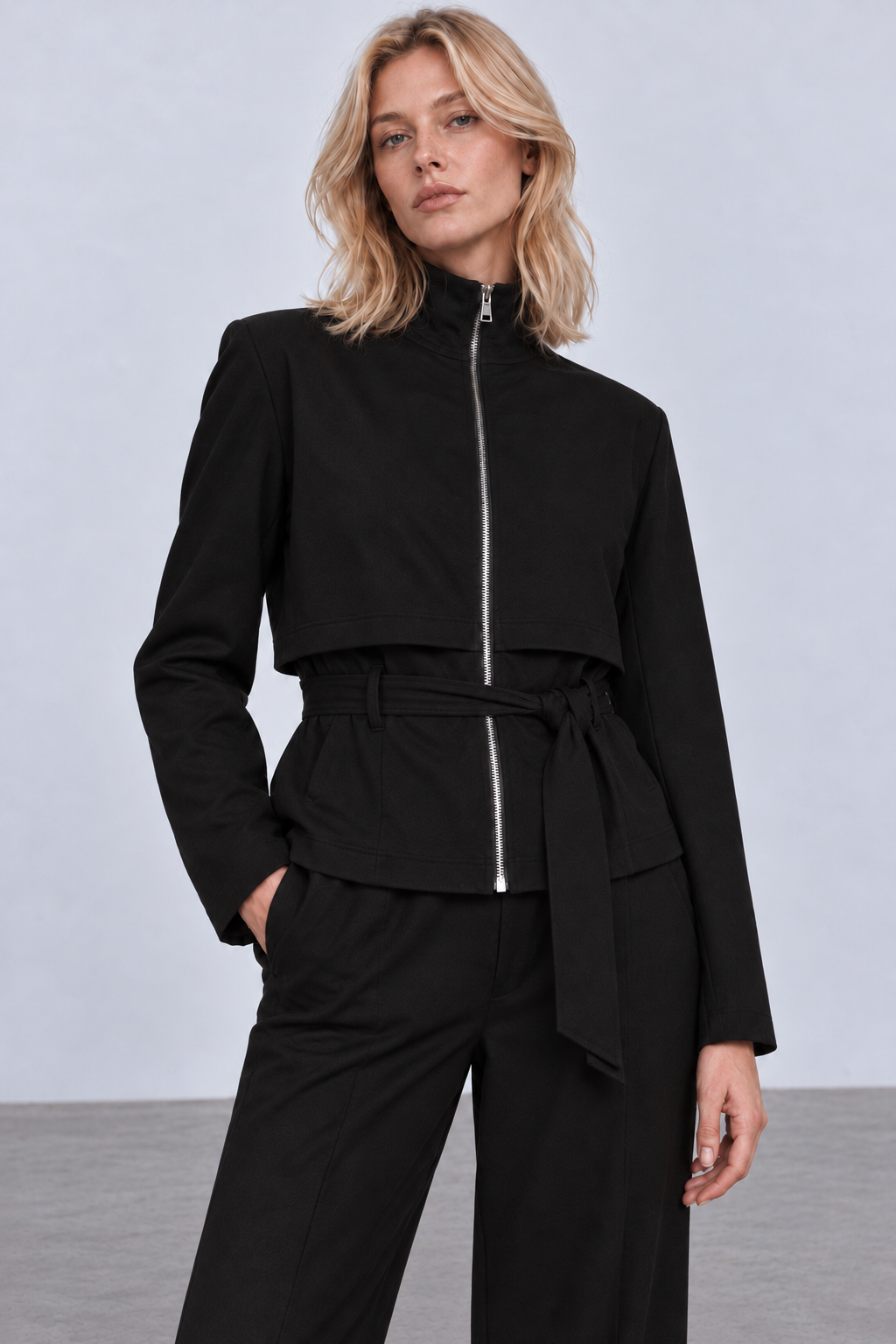 color:BLACK