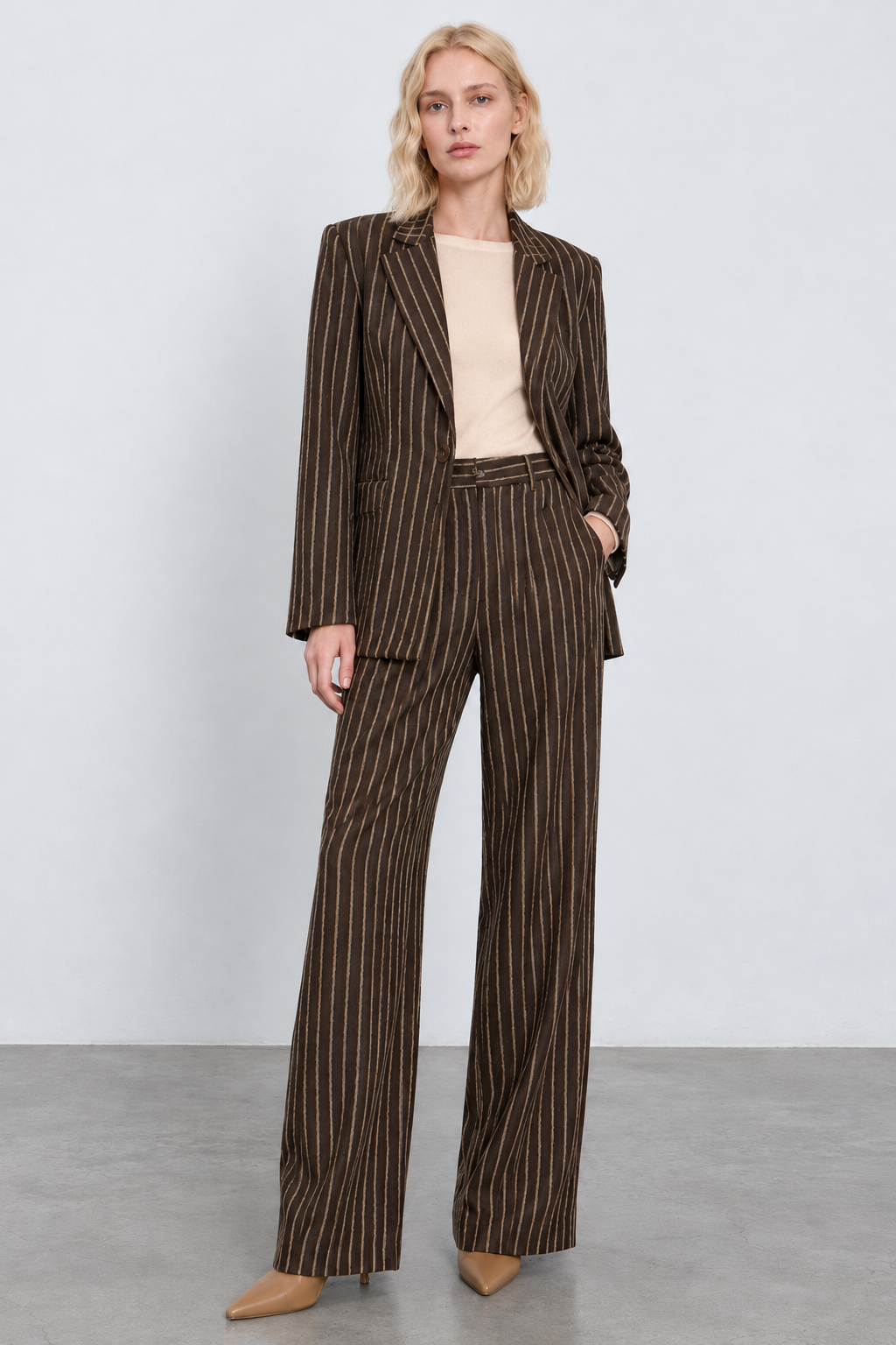 color:BROWN