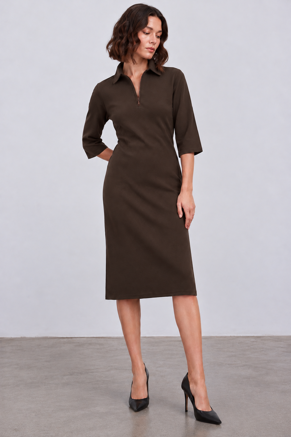color:BROWN