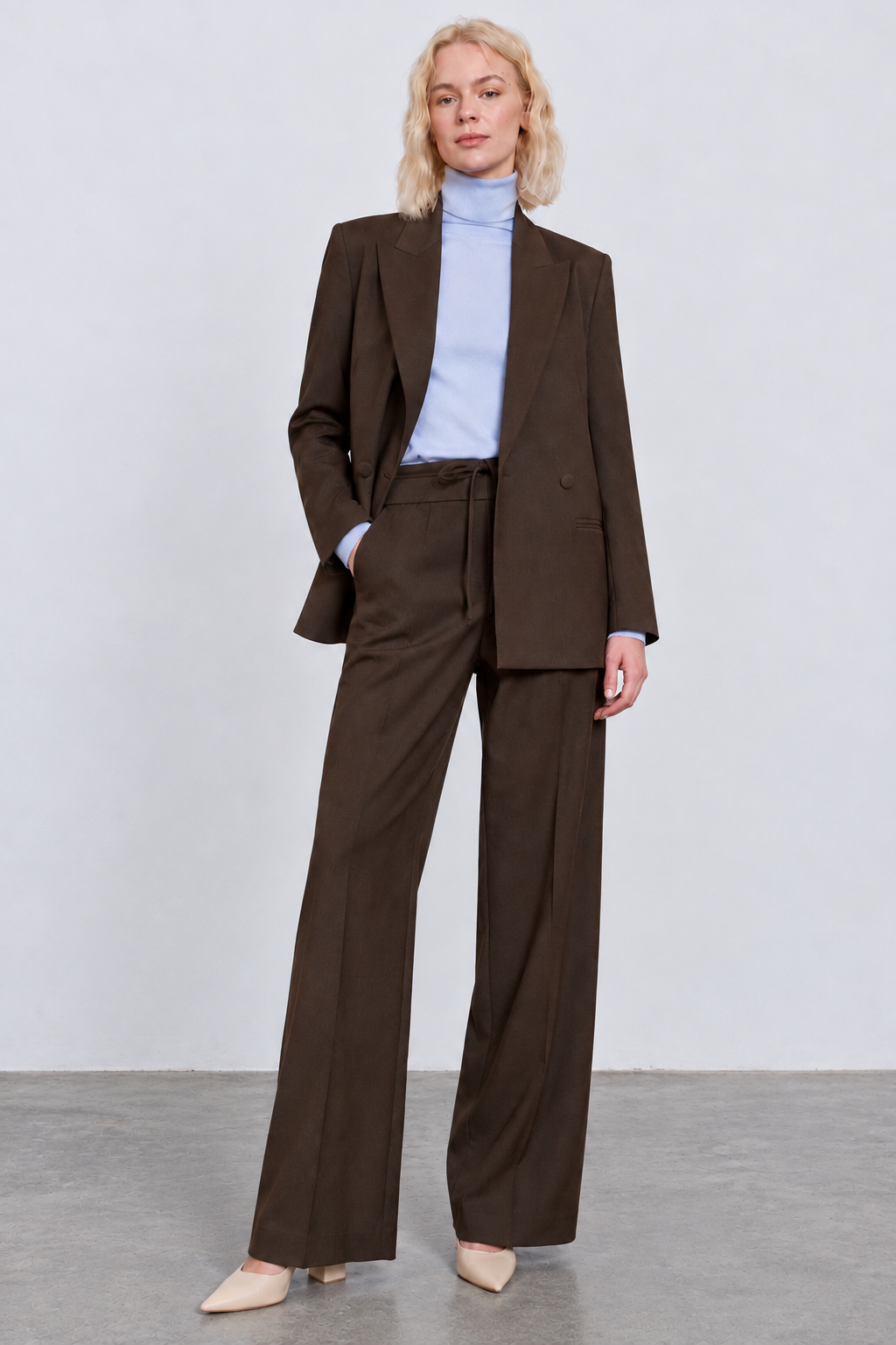 color:BROWN