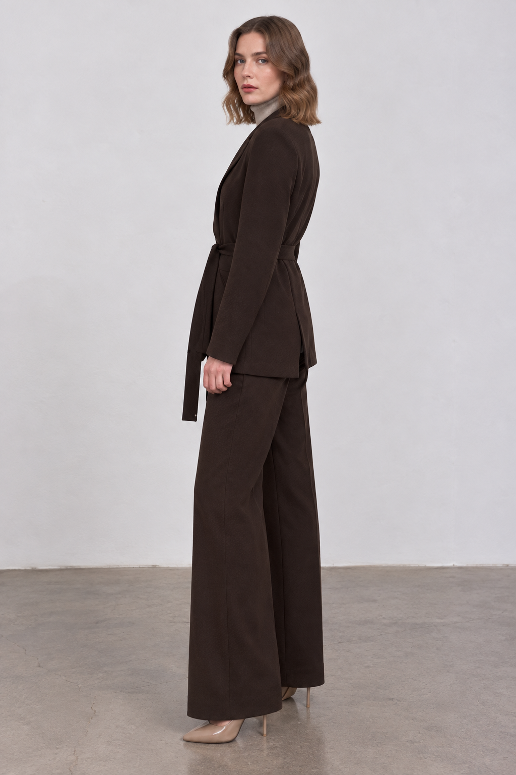 color:BROWN