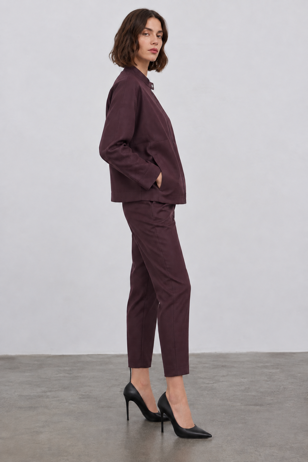 color:PLUM