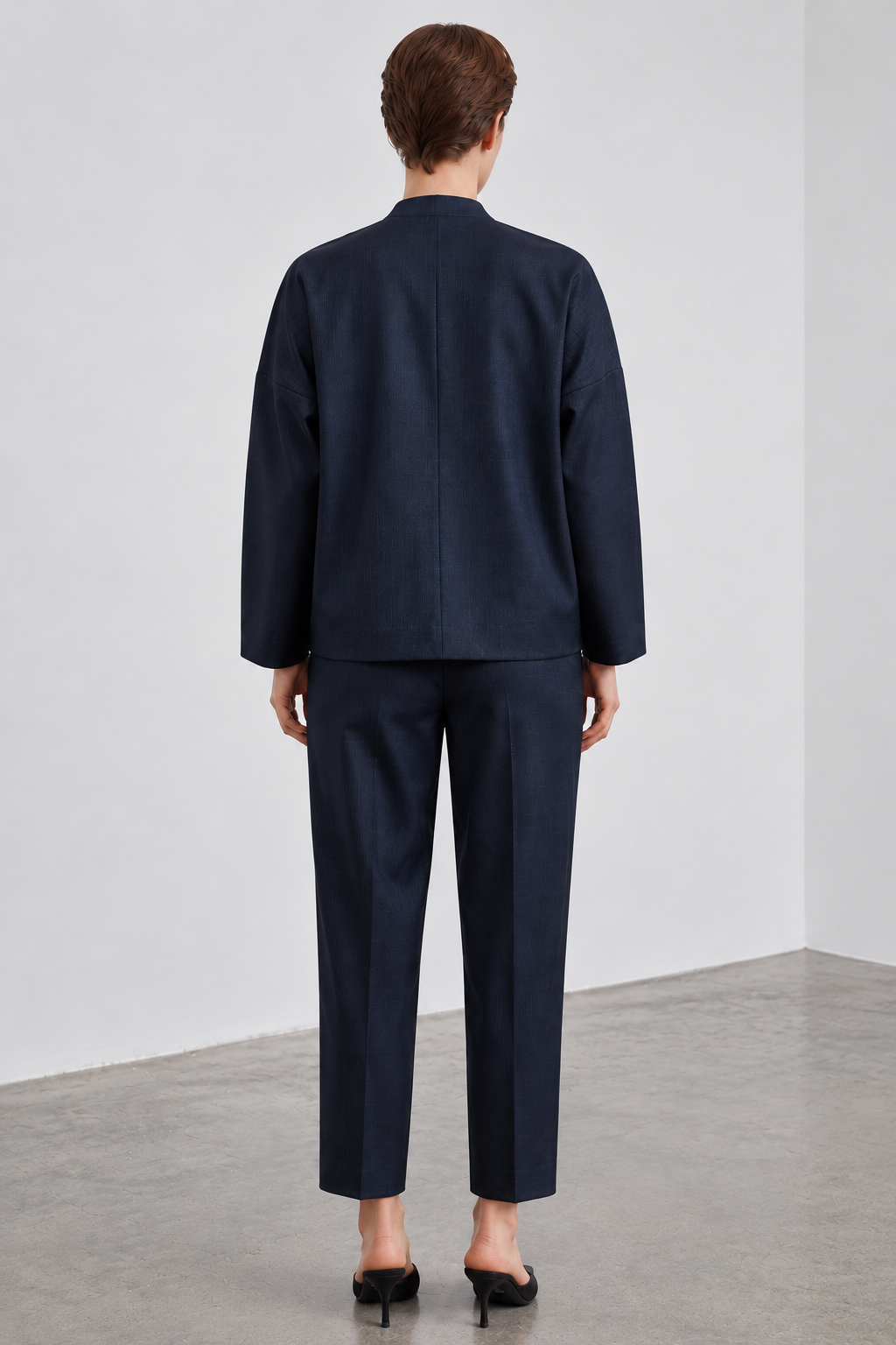 color:NAVY