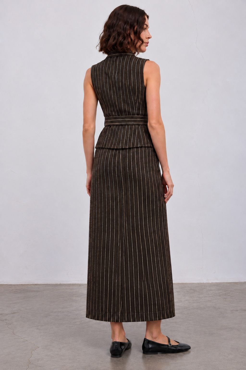 Color:BROWN