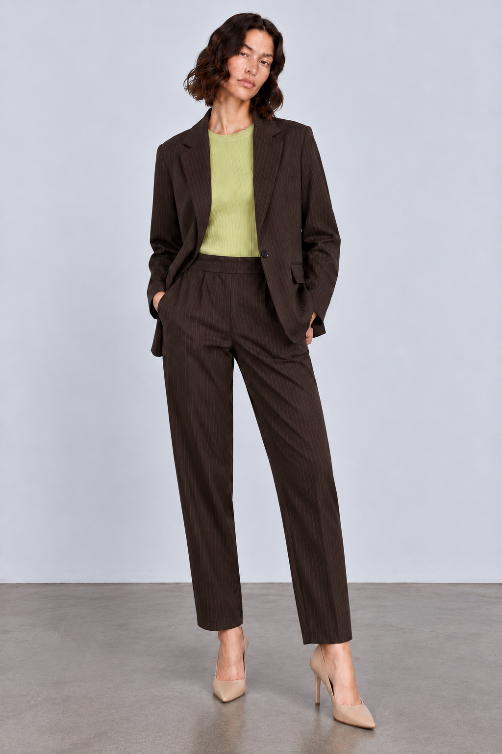 color:BROWN