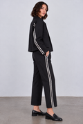 color:BLACK
