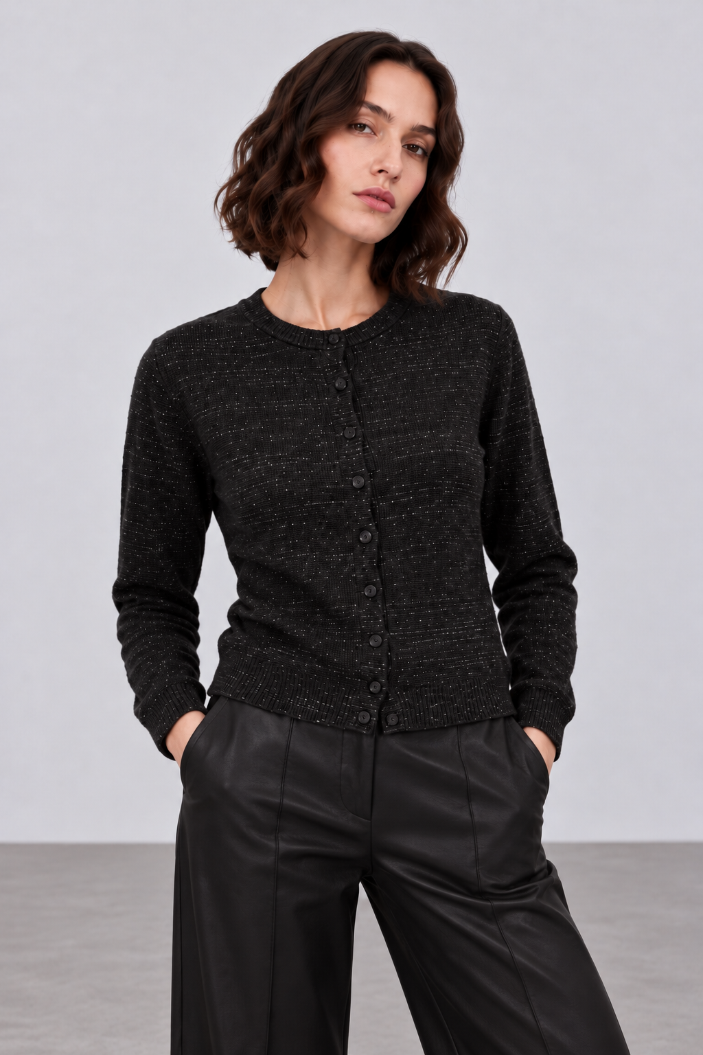 color:BLACK