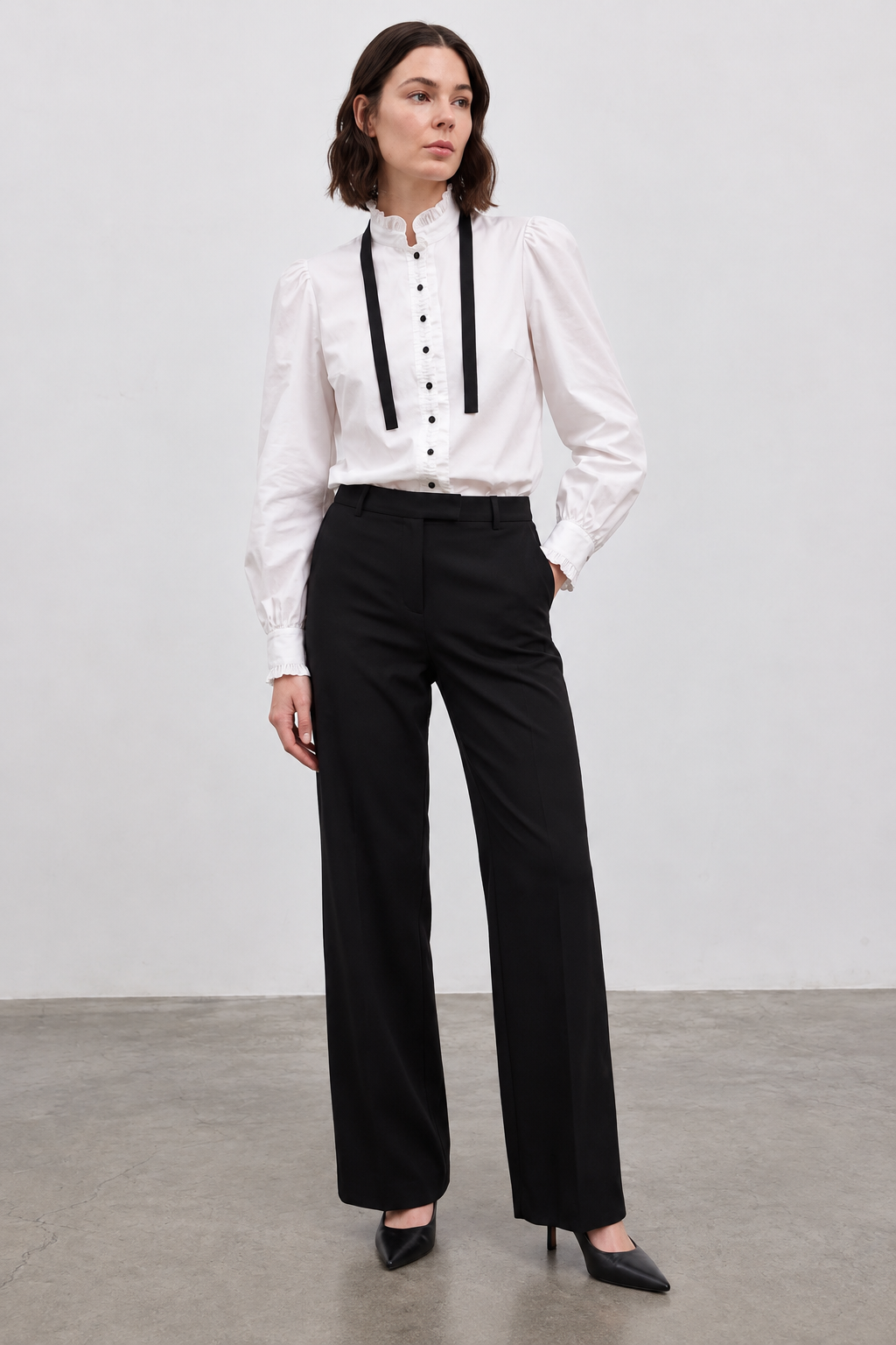 color:OFF WHITE