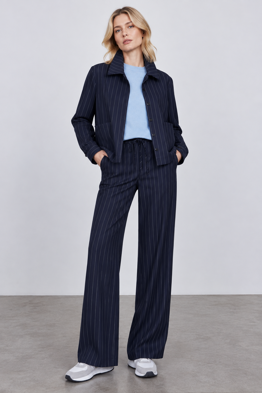 color:INDIGO