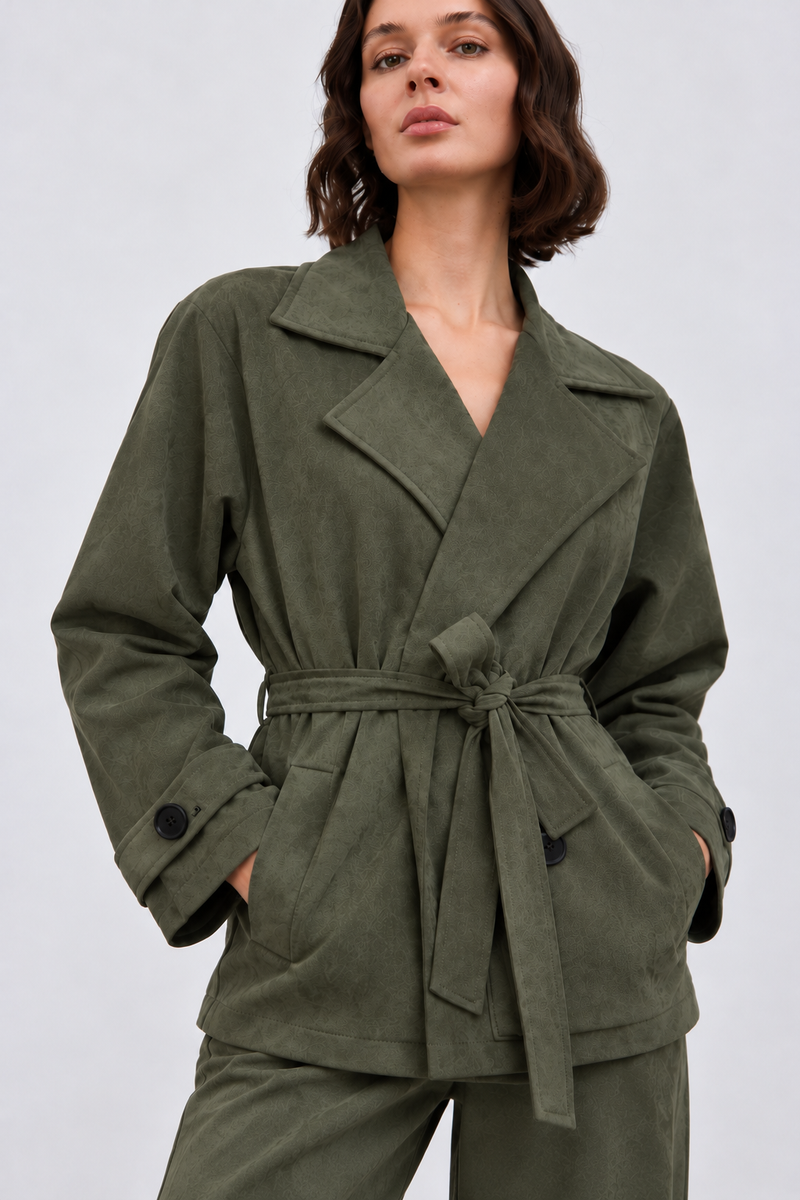 color:KHAKI