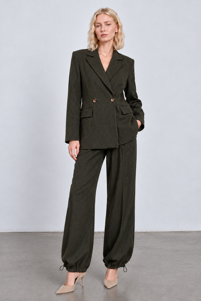 color:KHAKI
