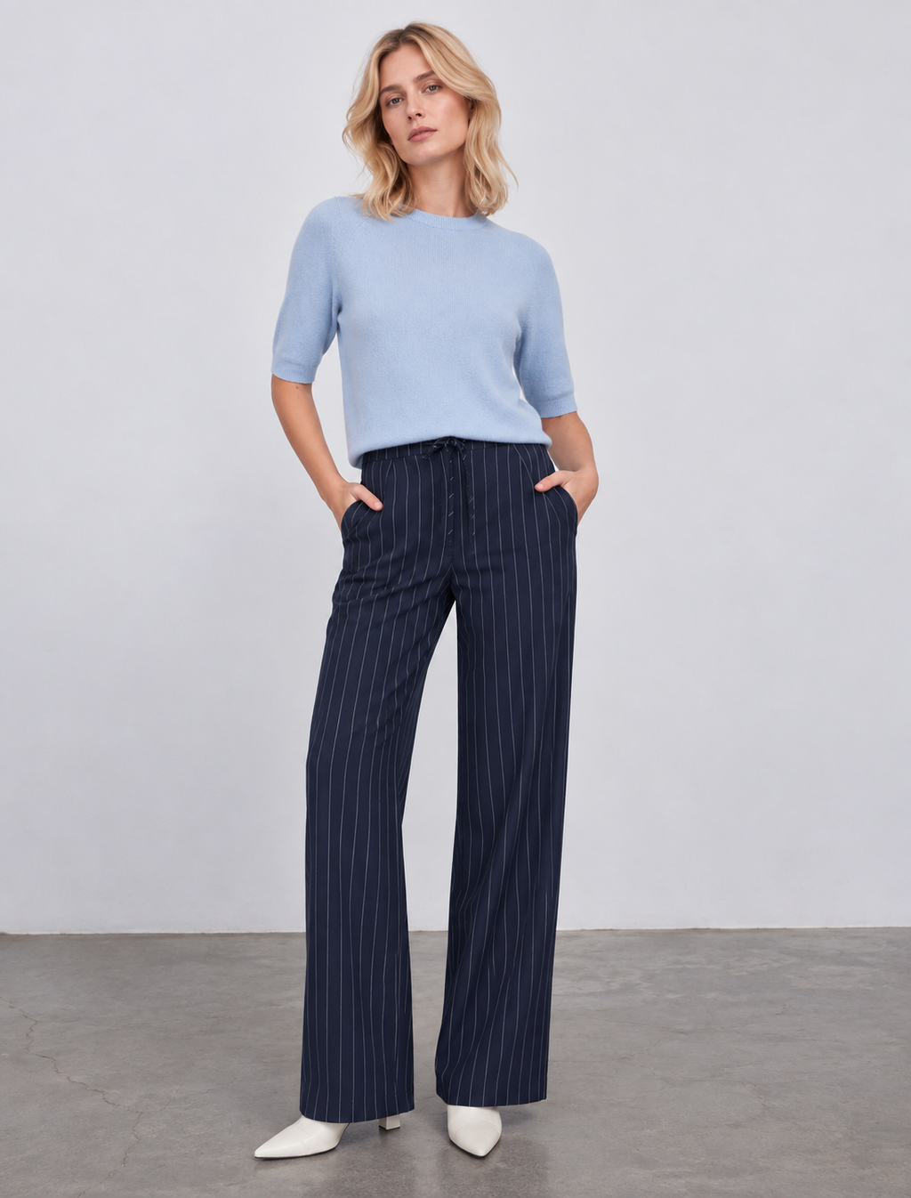 color:INDIGO