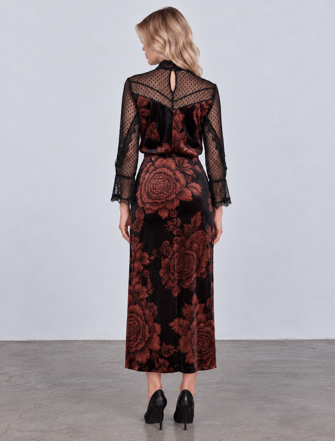 color:GOLD-BROWN